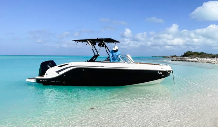 22ft Sports Cruiser Charter