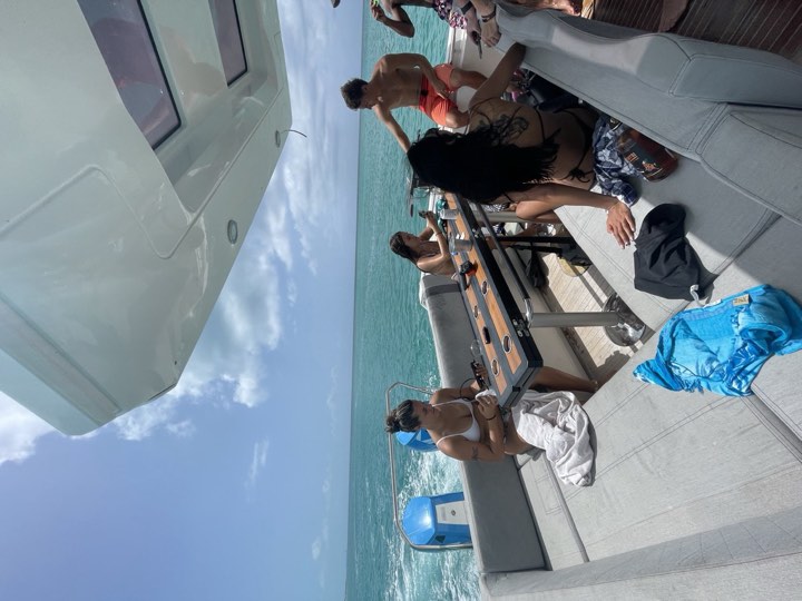 47ft Luxury Yacht Charter