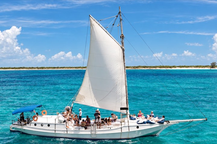 70ft Sailboat Charter